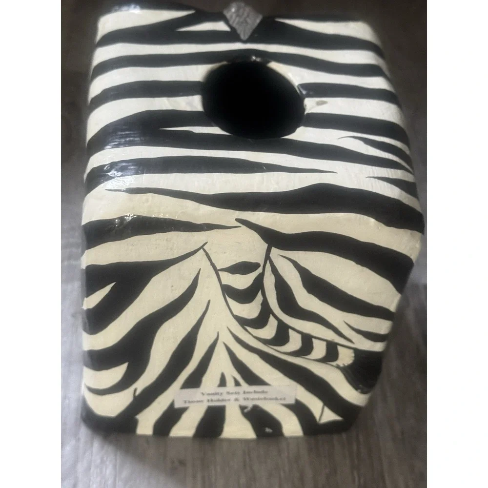Zebrapapier-mâché wastebasket & tissue holder. 10